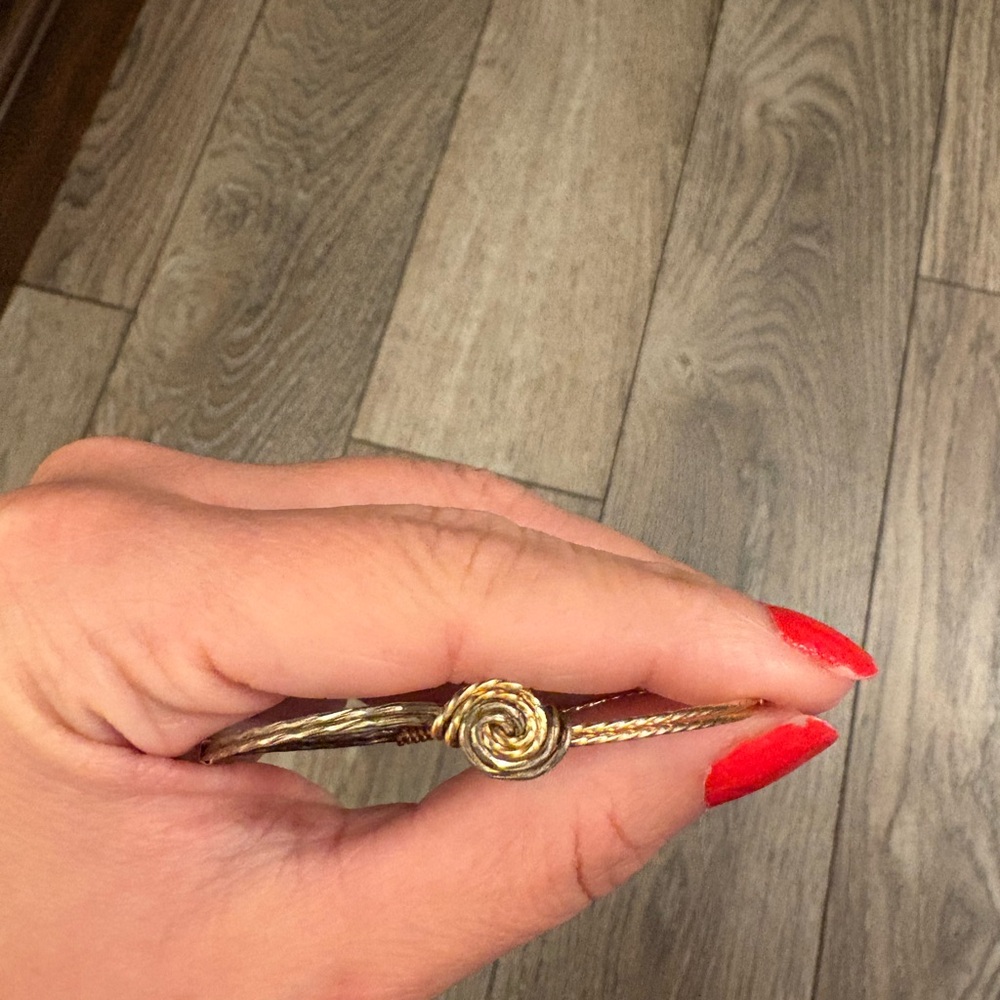 Ronaldo Elegant Gold and Silver Twisted Bracelet